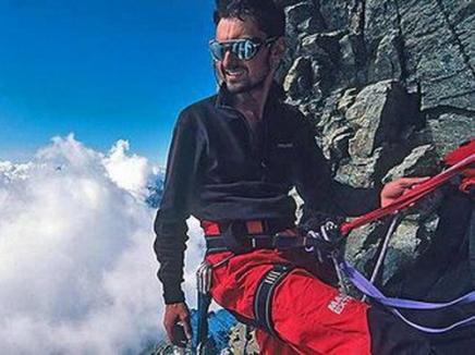 Cutremur devastator în Nepal: Alpinişti români surprinşi pe Everest!