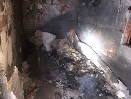 A murit carbonizat: Un bărbat din Bihor și-a găsit sfârșitul într-o încăpere cuprinsă de flăcări (VIDEO)