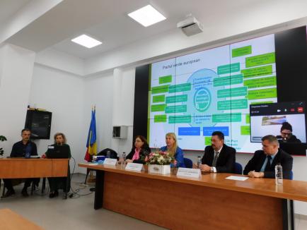 De ziua ei, Garda de Mediu Bihor a organizat o lecție pentru studenți despre economia circulară și Pactul verde european
