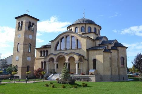 Grădiniţa 'italiană': Pentru a ajuta comunitatea din cartier, biserica greco-catolică din Velenţa a amenajat o grădiniţă modernă şi foarte căutată (FOTO)