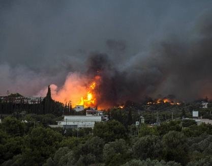 Acte criminale? Autorităţile din Grecia spun că au 'indicii serioase' că incendiile dezastruoase au fost provocate (FOTO)