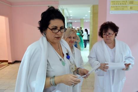 „Săriţi” la majorarea salarială, biologii şi chimiştii din Spitalul Municipal Oradea au făcut un protest spontan (FOTO)