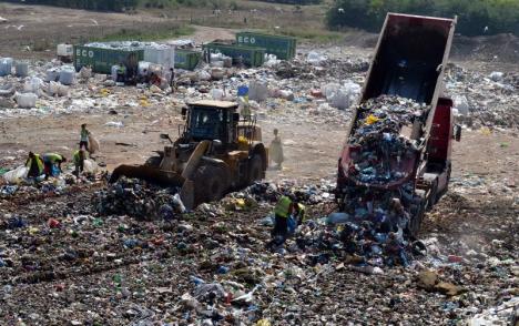 Tarifele pentru depozitarea gunoaielor la groapa ecologică au fost majorate