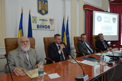 Primarii bihoreni, îndemnaţi să nu facă iarăşi 'o treabă românească' cu ocazia Centenarului Marii Uniri (FOTO)
