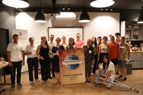 Ești interesat să-ți dezvolți abilitățile de comunicare? Ziua Porților Deschise la Oradea Toastmasters