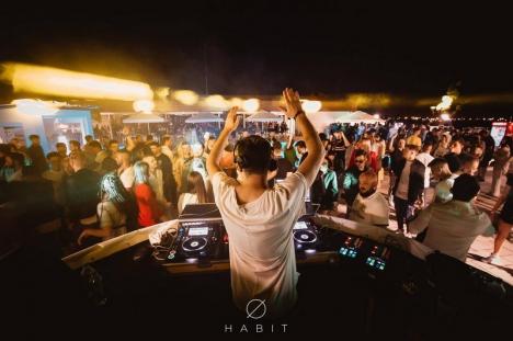 Petreceri de neuitat la Habit Club: Celebrul DJ german Zwette vine la Oradea! (FOTO / VIDEO)