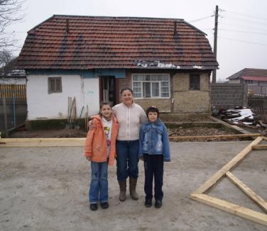 Ajutaţi-i pe Ana-Maria şi Andrei să primească o locuinţă de Paşti!