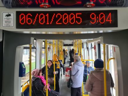 Hai, tramvai! OTL, prilej zilnic de nemulțumire pentru orădenii care trebuie să aștepte zeci de minute în stații (FOTO)