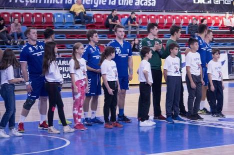 Prea mare diferența de valoare: CSM Oradea a pierdut cu 22-35 jocul din Cupa României, cu CSM Bacău (FOTO)
