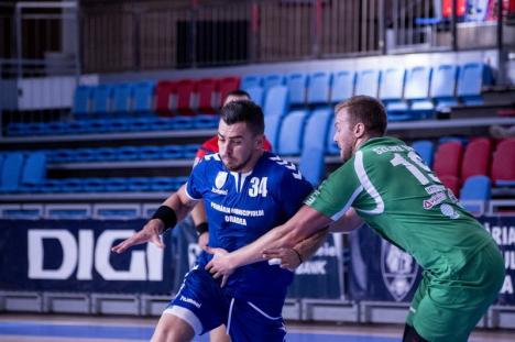 Victorie la debut de nou sezon pentru echipa de handbal a CSM Oradea: 33-32 cu HC Szejke Odorhei (FOTO)