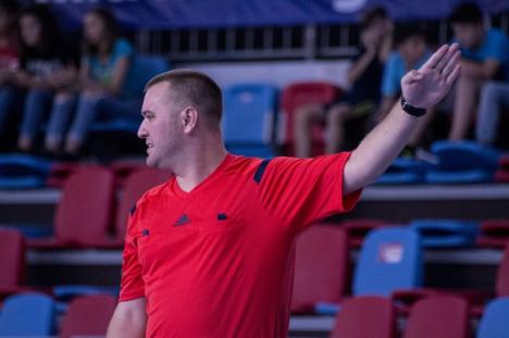 Victorie la debut de nou sezon pentru echipa de handbal a CSM Oradea: 33-32 cu HC Szejke Odorhei (FOTO)