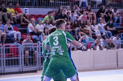 Victorie la debut de nou sezon pentru echipa de handbal a CSM Oradea: 33-32 cu HC Szejke Odorhei (FOTO)