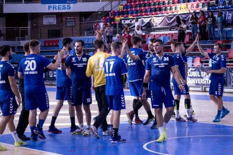 Victorie la debut de nou sezon pentru echipa de handbal a CSM Oradea: 33-32 cu HC Szejke Odorhei (FOTO)