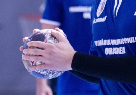 O victorie şi o înfrângere pentru handbaliştii de la CSM Oradea, în amicalele din această săptămână