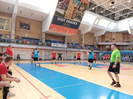 Din nou probleme cu reşiţenii pentru handbaliştii de la CSM Oradea: Doar rezultat de egalitate în jocul de joi seara
