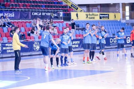 Handbaliştii de la CSM Oradea s-au impus cu 31-29 în ultimul joc de pe teren propriu din acest sezon (FOTO)
