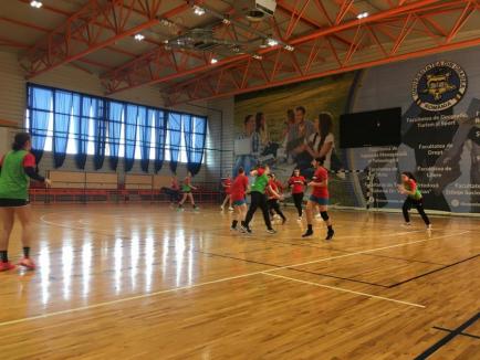 Handbalistele de la CSU Oradea vor participa la turneul Diviziei A de la Târgu Jiu (FOTO)