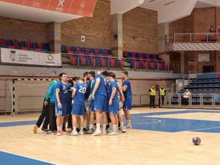 Meci de infarct la Oradea: CSM Oradea a învins U Cluj şi s-a calificat în optimile Cupei României la handbal masculin