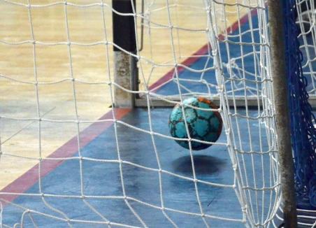 Handbalistele de la CSU CSM Oradea au pierdut la Piteşti, după ce căpitanul Dana Verzea s-a accidentat