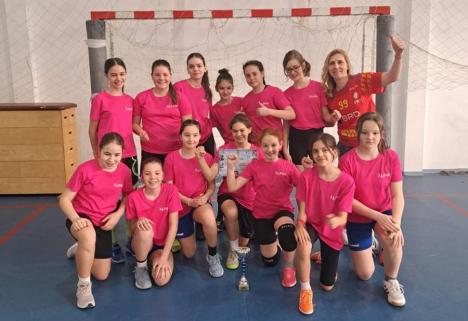 Fetele de la ACS Alpha Oradea au câştigat Cupa Mărţişorul la handbal