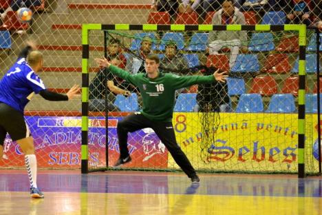Victorie importantă, la Sebeş, pentru handbaliştii de la CSM Oradea (FOTO)