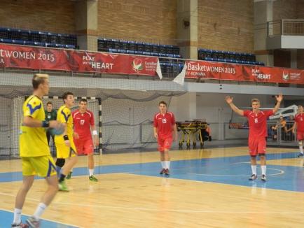 Echipele de handbal juniori ale României şi Austriei şi-au împărţit victoriile în primele două meciuri de la Oradea