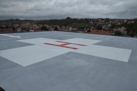 Spitalul Judeţean din Oradea a devenit prima clădire publică din România cu heliport pe acoperiş (FOTO/VIDEO)