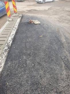 Sub pământ SRL: Hidrant îngropat în asfalt, chiar în faţa unei primării din Bihor (FOTO)
