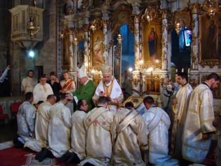 Hirotonire de preoţi în Catedrala "Sfântul Nicolae" şi de diaconi în Biserica Seminarului din Oradea