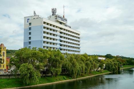 Hotel Continental Forum Oradea angajează bucătar