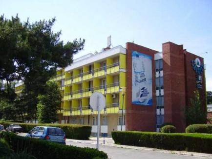 Fraţii Micula au început să-şi vândă hotelurile nemodernizate de pe litoralul românesc