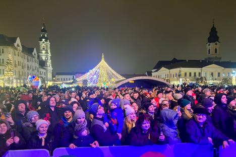 Ștefan Hrușcă, la Târgul de Crăciun Oradea: A cântat alături de public și a dezvăluit că a făcut armata aici (FOTO/VIDEO)