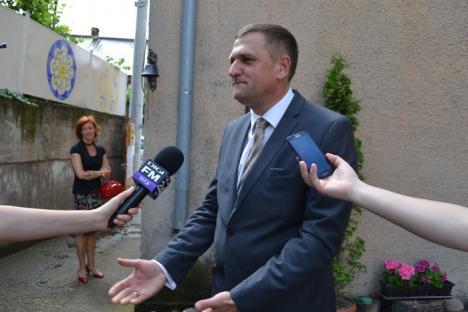 Huszar Istvan a mers la vot cu familia: 'Am votat pentru taxe şi impozite mai mici' (FOTO/VIDEO)