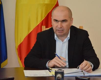 Metoda Bolojan: Primăria scumpeşte parcările, chiriile, gunoiul şi tarifele ADP, pentru a compensa eliminările de taxe ale Guvernului Grideanu