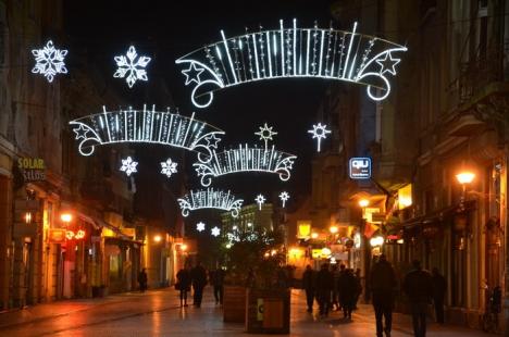 Să vină Crăciunul! Luminile de sărbători au fost aprinse în Oradea (FOTO / VIDEO)