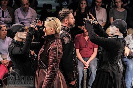 Aplauze furtunoase pentru actorii Teatrului Regina Maria, la Festivalul Internațional Shakespeare de la Craiova