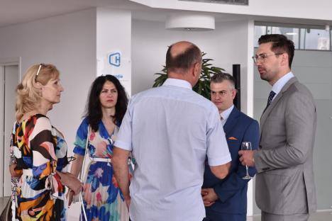 S-a deschis Hyperbarium! Doi orădeni, dintre care unul medic, au investit peste 1,5 milioane euro câștigați în străinătate într-o clinică unică în România (FOTO)