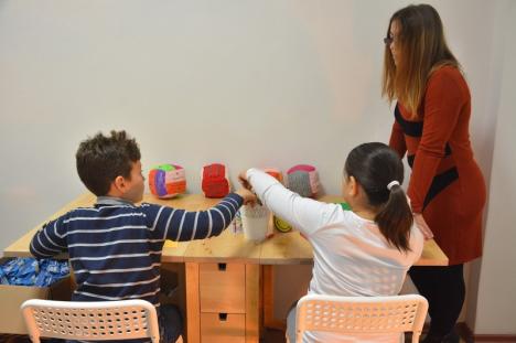 Lecţia de bunătate: Un ONG din Oradea a deschis primul after-school pentru copii cu părinţi bolnavi de cancer (FOTO)