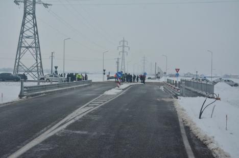 Drumul nou dintre Oradea şi Sântandrei, deschis circulaţiei. Cei doi primari au anunţat noi investiţii în traficul dintre cele două localităţi (FOTO/VIDEO)