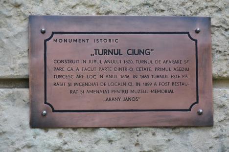 Preşedintele Ungariei, Áder János, a descuiat Turnul Ciunt din Salonta (FOTO)