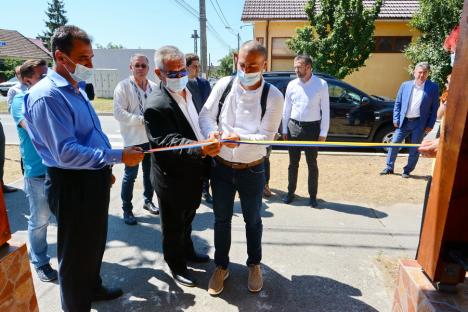 Îmbrăcat în ie, ministrul Agriculturii a inaugurat noul sediu al Oficiului Fitosanitar Bihor (FOTO / VIDEO)