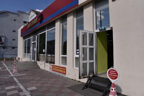 Magazin incendiat în Oradea! Autorii au avut un mesaj pentru firma WGS și clienții ei: „Toate o să ardă!” (FOTO/VIDEO)