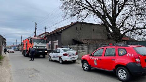 Un bihorean a murit în incendiul care i-a cuprins gospodăria. Pompierii l-au găsit carbonizat (VIDEO)