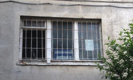 Incendiu suspect la sediul unei asociaţii de proprietari din Oradea