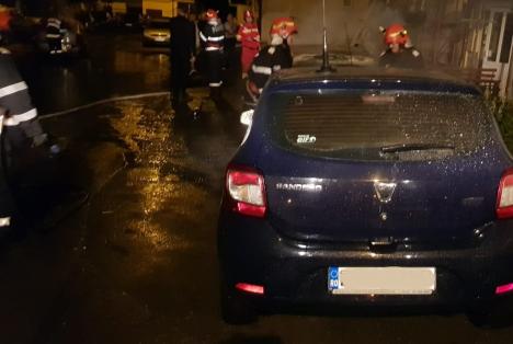 Patru maşini distruse de foc, într-o singură noapte, în Bihor (FOTO)