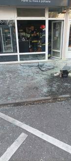 Explozie la o brutărie din Oradea: Suflul deflagrației a distrus două ferestre și un frigider (FOTO)