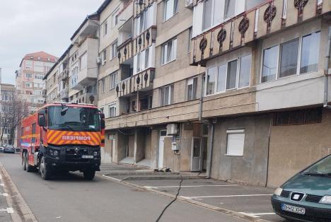 Un nou incendiu provocat de lumânare într-un apartament din Oradea (FOTO)