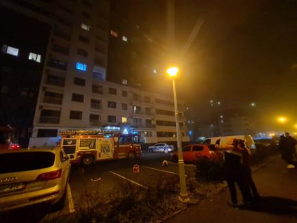 Incendii de Crăciun în Oradea, în cartierul Prima de pe Oneștilor și la o casă de pe strada Hașdeu. O femeie a ajuns la spital (FOTO)