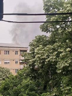 Foc în Rogerius: Au ars deşeuri vegetale şi menajere, pe strada Milcovului