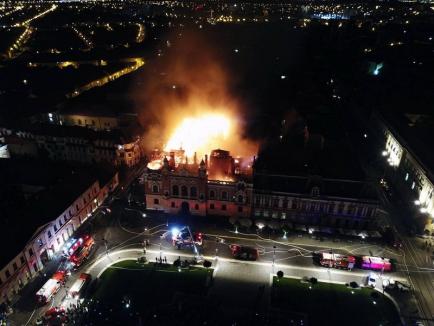 Imagini de coşmar cu incendiul catastrofal din centrul Oradiei (FOTO/VIDEO)